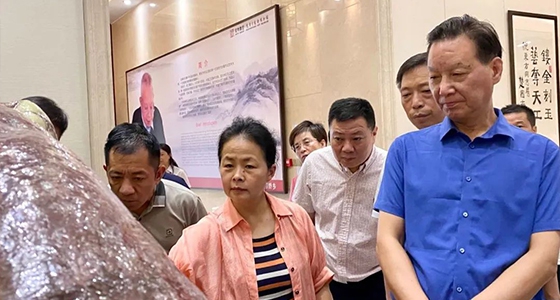 石语千秋松，，，广迎八方客——yl23455永利·倪东方艺术博物馆
